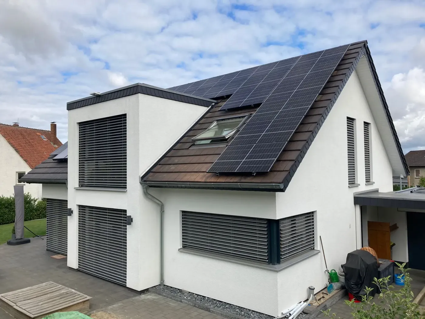 Das fertige Haus mit PV