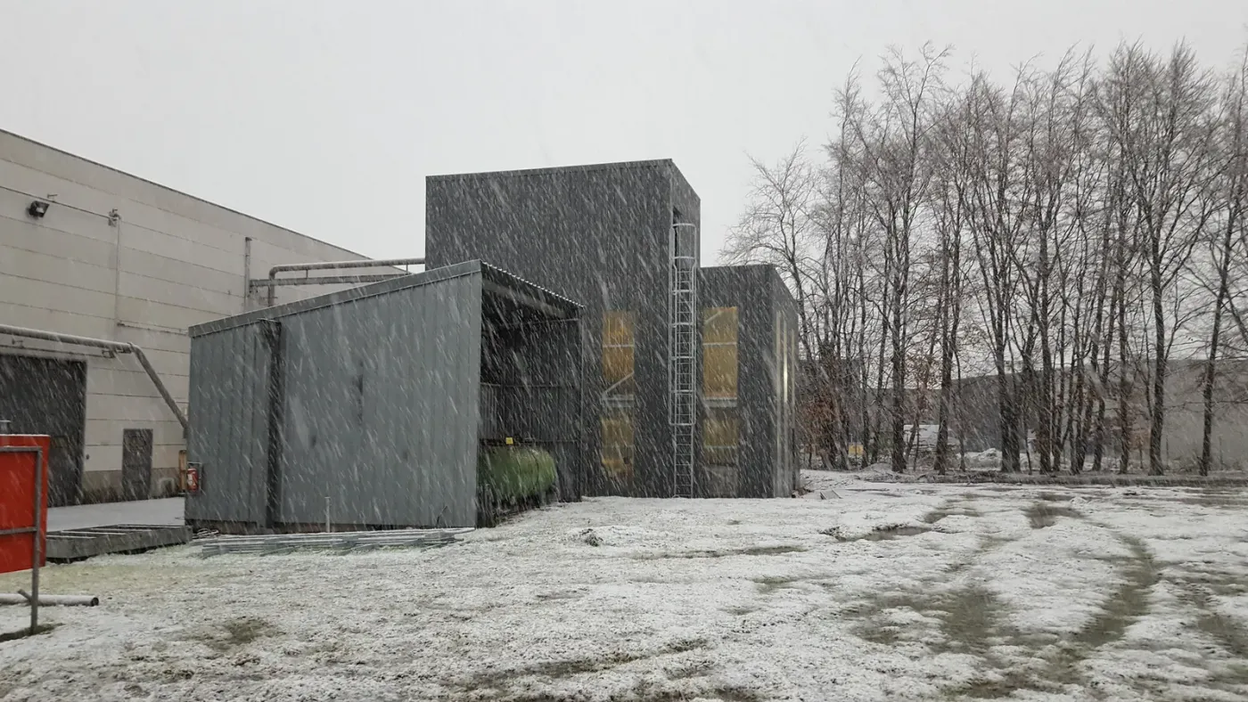 The plant house in the snow