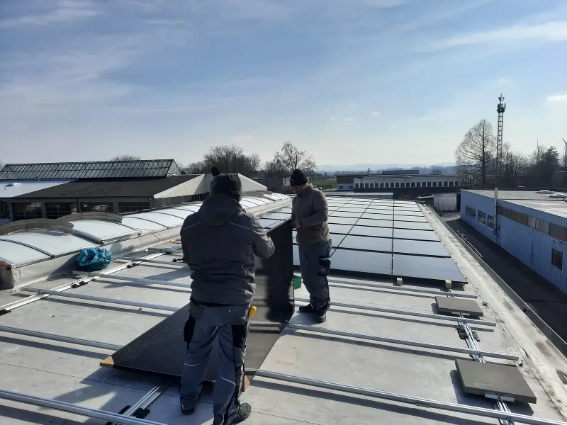 Die Module werden verlegt