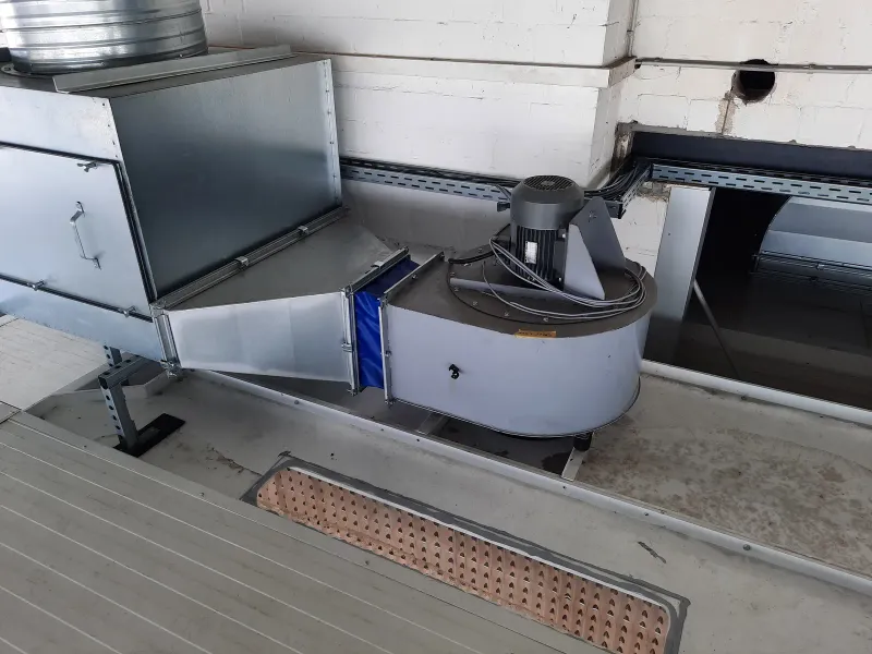 Absaugventilator mit Kanal