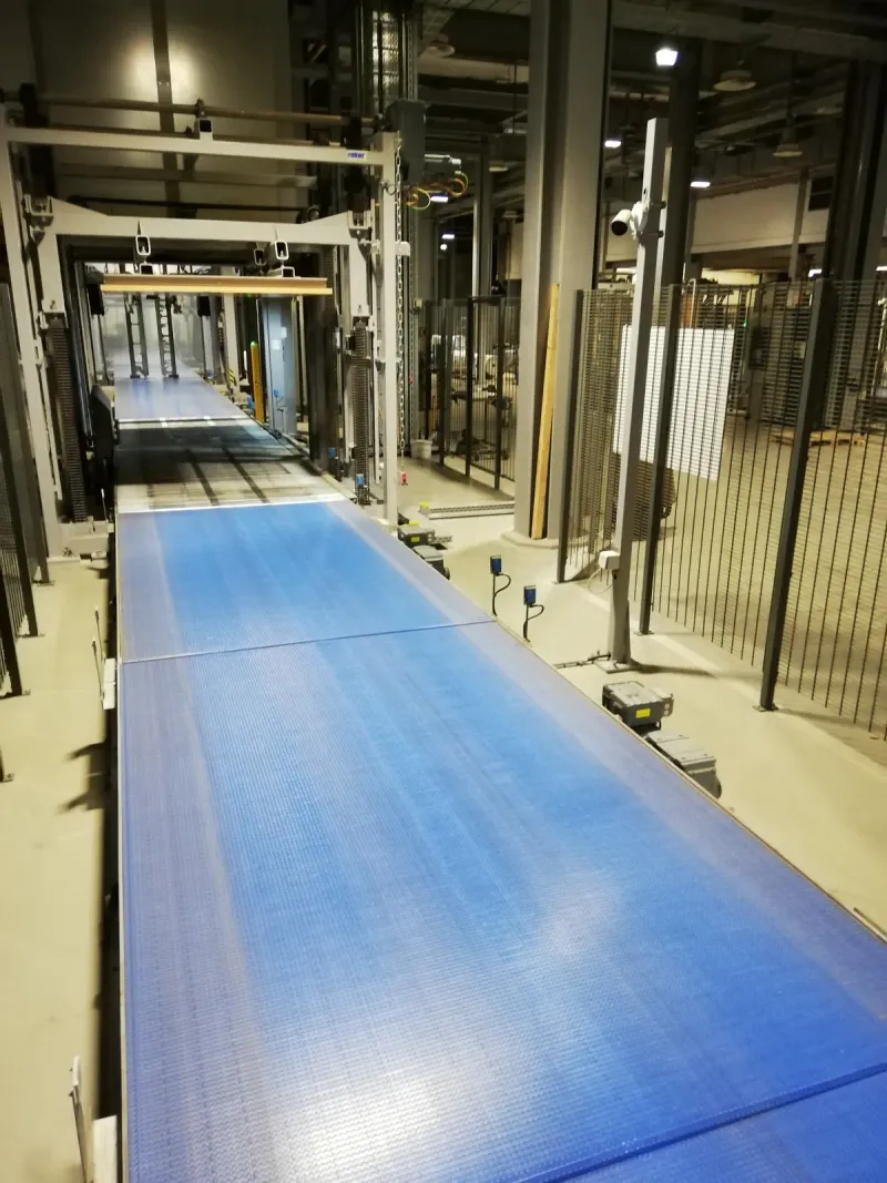 Long conveyor line
