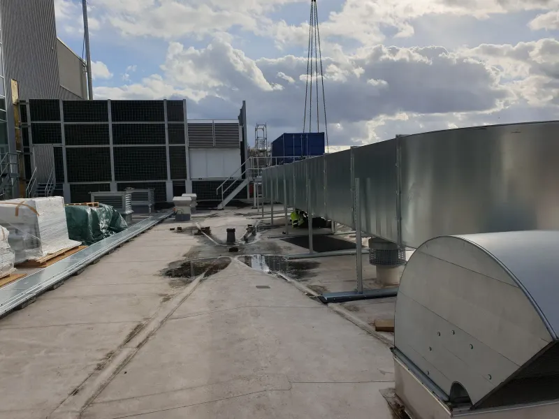 Ducts and units along the roof