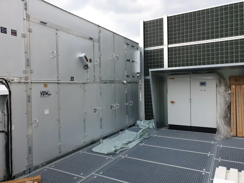 Air handling unit on the roof