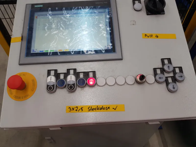 Touchpanel am Förderer
