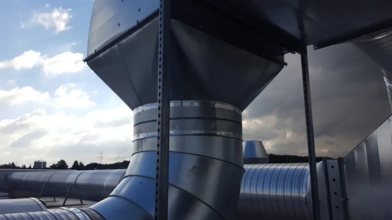 Duct rising from the unit