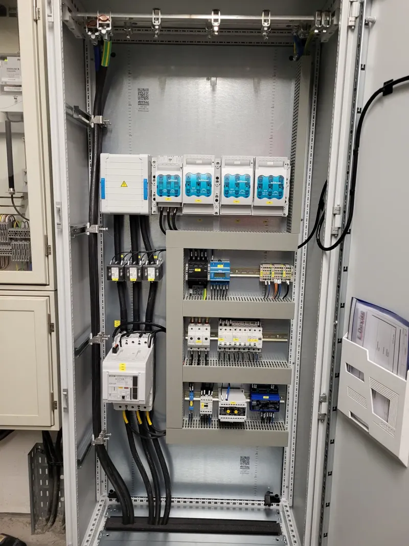 AC-Schrank der PV-Anlage