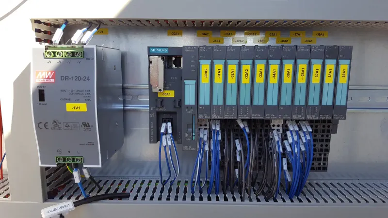 SPS mit I/O-Modulen