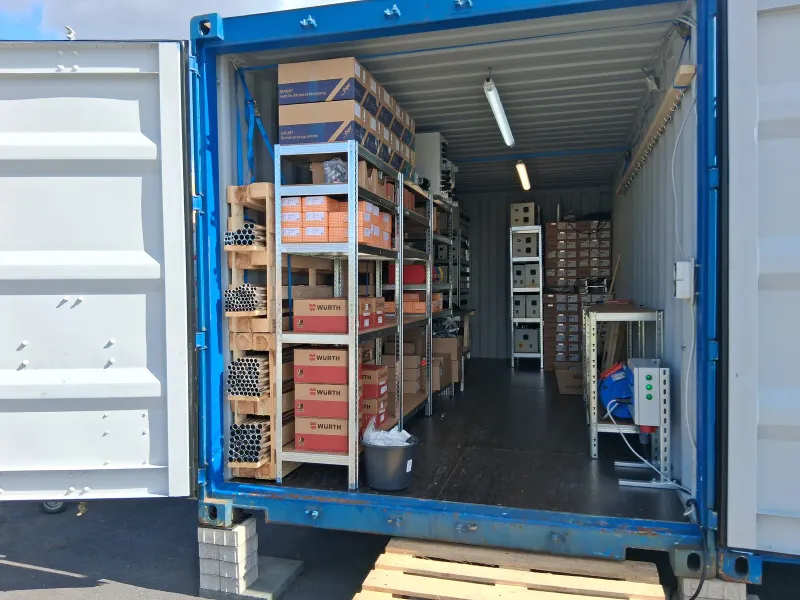 Materialcontainer auf der Baustelle