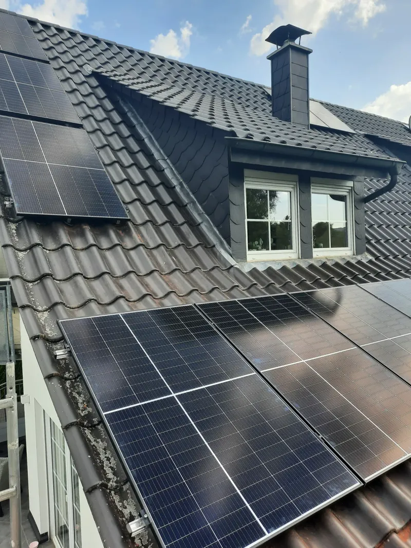 Module neben der Gaube