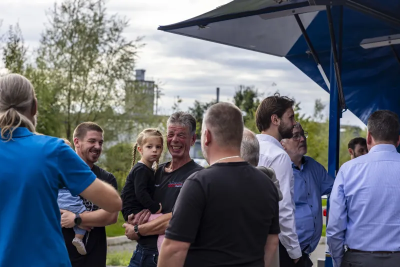 Families and guests at the drinks trailer
